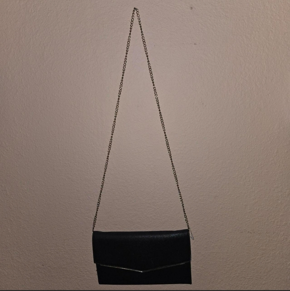 🍸Faux leather flat crossbody flap bag🎊 (forever21)